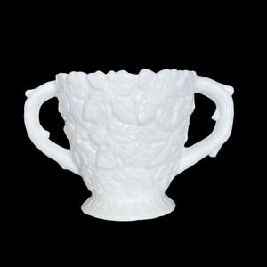 WESTMORELAND White Milk Glass Bramble Maple Leaf Double Handle Open Sugar Bowl